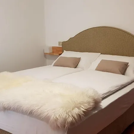 Appartement Mit Balkon By Interhome